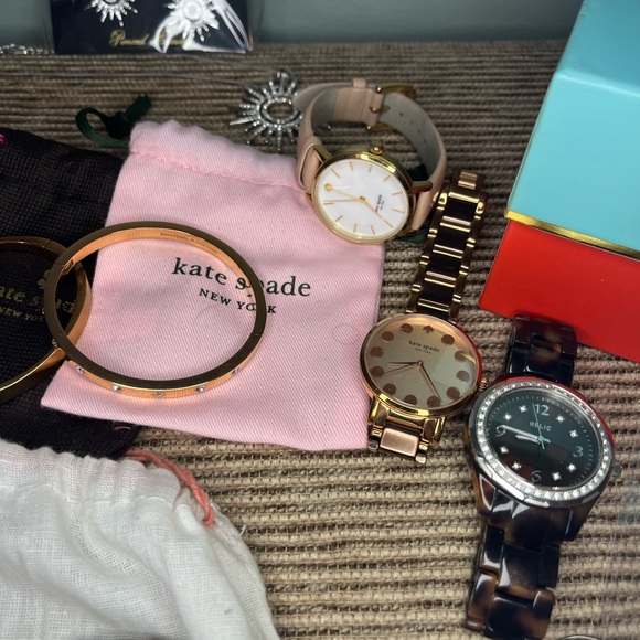 Designer brand women’s jewelry mystery box - Picture 3 of 7